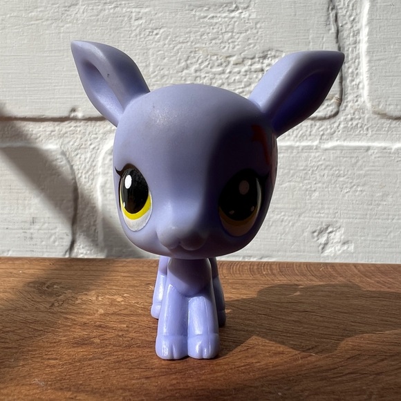 LPS Littlest Pet Shop Lilac Deer With Red Bow - Picture 2 of 5
